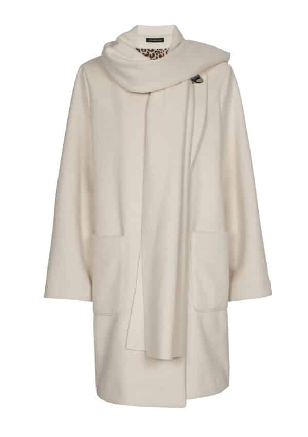 Caroline Biss mantel cream