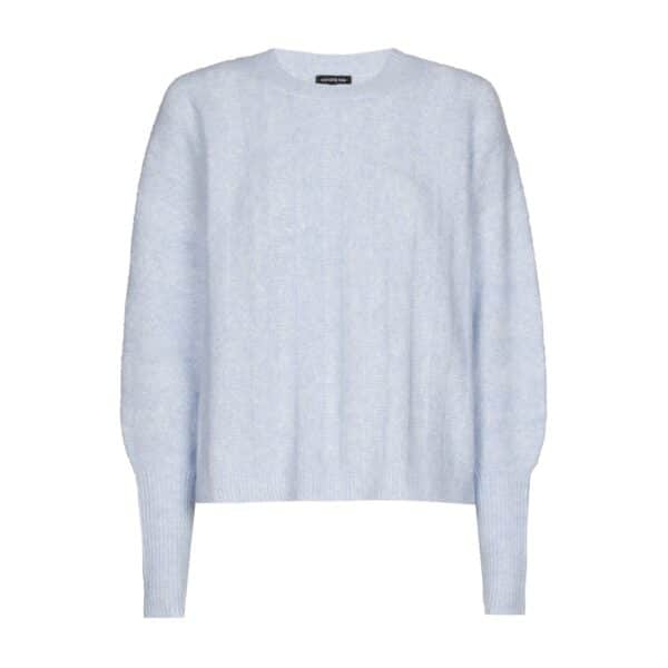 Caroline Biss pull soft blue